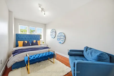10 Deepcoral Court Brampton ON L6V 4P7
