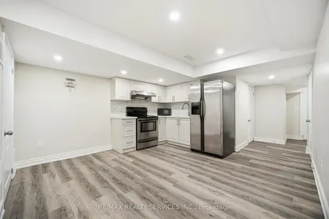 10 Deepcoral Court Brampton ON L6V 4P7