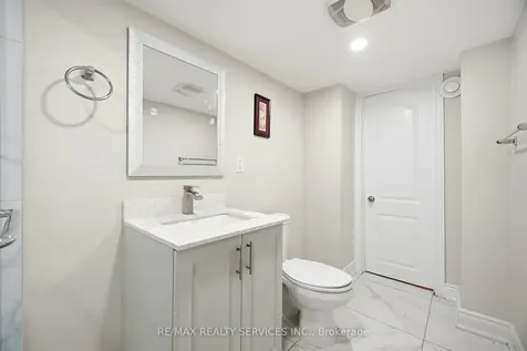 10 Deepcoral Court Brampton ON L6V 4P7