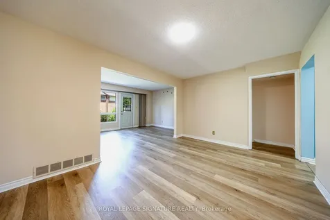 3665 Flamewood Drive Mississauga ON L4Y 3P5