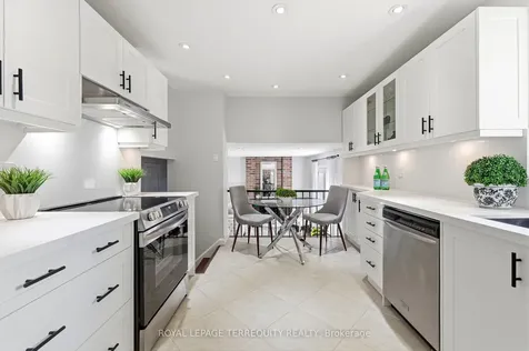 2609 Oak Row Crescent Mississauga ON L5L 1P7