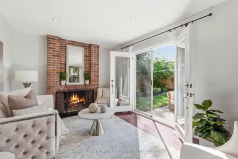 2609 Oak Row Crescent Mississauga ON L5L 1P7
