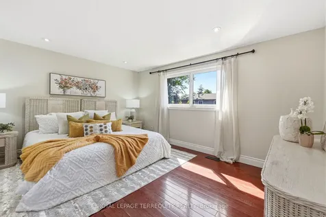 2609 Oak Row Crescent Mississauga ON L5L 1P7