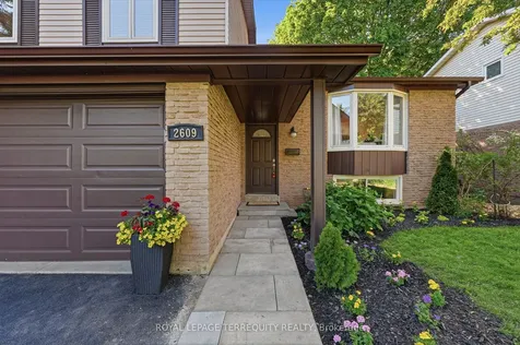 2609 Oak Row Crescent Mississauga ON L5L 1P7