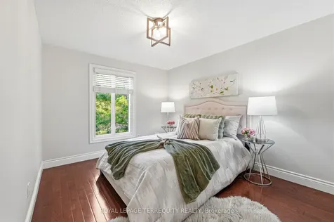 2609 Oak Row Crescent Mississauga ON L5L 1P7