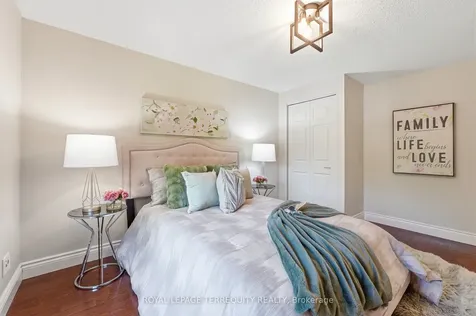 2609 Oak Row Crescent Mississauga ON L5L 1P7