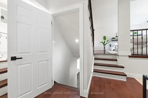2609 Oak Row Crescent Mississauga ON L5L 1P7