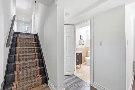 2609 Oak Row Crescent Mississauga ON L5L 1P7