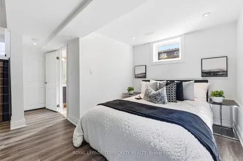 2609 Oak Row Crescent Mississauga ON L5L 1P7