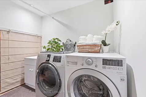 2609 Oak Row Crescent Mississauga ON L5L 1P7