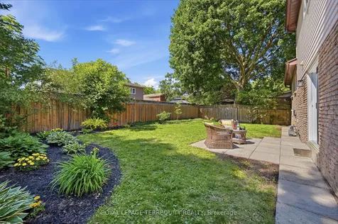 2609 Oak Row Crescent Mississauga ON L5L 1P7