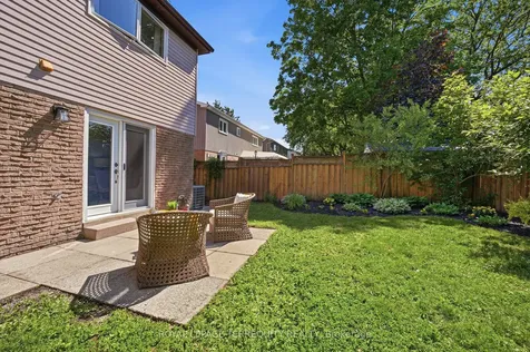 2609 Oak Row Crescent Mississauga ON L5L 1P7