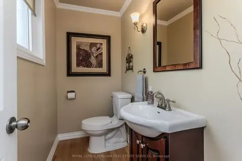 1319 Janina Boulevard Burlington ON L7P 1K5