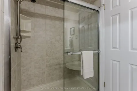 1319 Janina Boulevard Burlington ON L7P 1K5