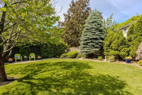 1319 Janina Boulevard Burlington ON L7P 1K5