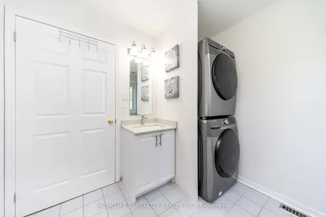 66 Brisbane Court Brampton ON L6R 1V4