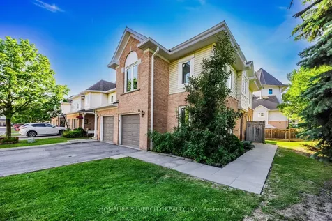66 Brisbane Court Brampton ON L6R 1V4