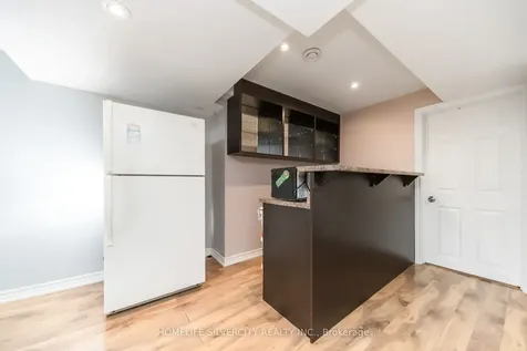 66 Brisbane Court Brampton ON L6R 1V4