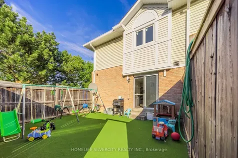66 Brisbane Court Brampton ON L6R 1V4
