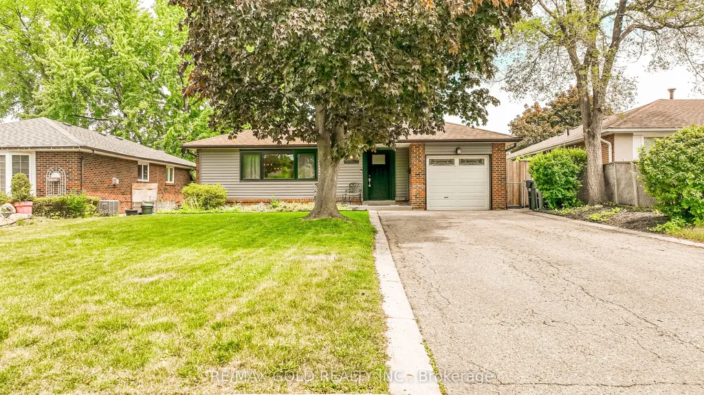 23 Dunster Crescent Brampton ON L6T 3J8