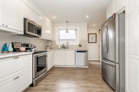 23 Dunster Crescent Brampton ON L6T 3J8