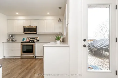 23 Dunster Crescent Brampton ON L6T 3J8
