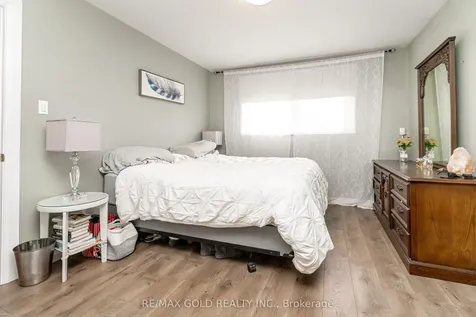 23 Dunster Crescent Brampton ON L6T 3J8
