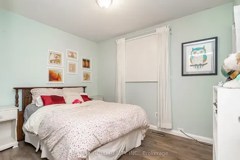 23 Dunster Crescent Brampton ON L6T 3J8
