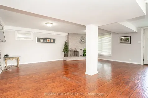 23 Dunster Crescent Brampton ON L6T 3J8