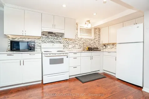 23 Dunster Crescent Brampton ON L6T 3J8
