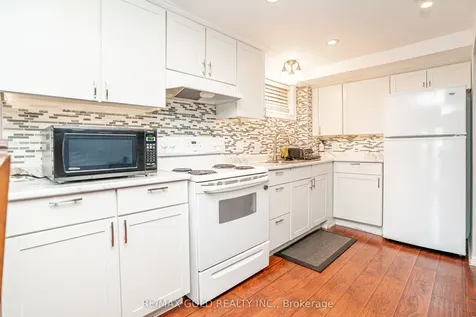 23 Dunster Crescent Brampton ON L6T 3J8