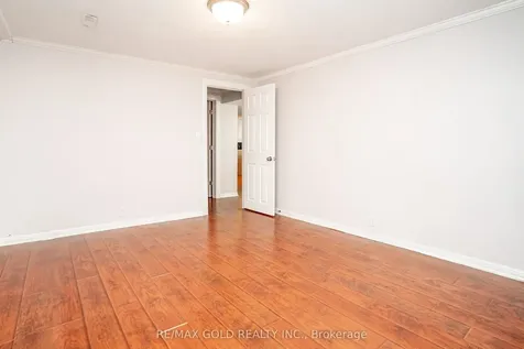 23 Dunster Crescent Brampton ON L6T 3J8