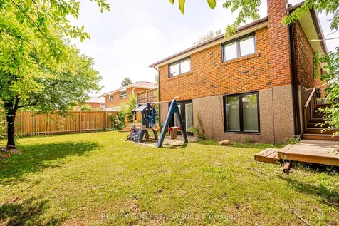 23 Dunster Crescent Brampton ON L6T 3J8