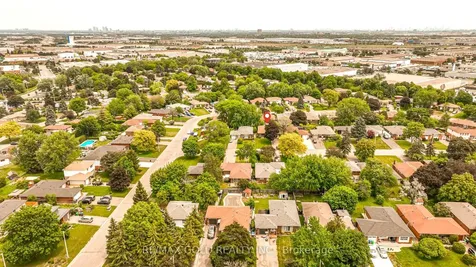 23 Dunster Crescent Brampton ON L6T 3J8