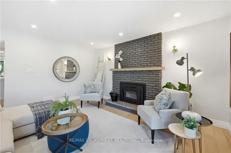 521 Dynes Road Burlington ON L7N 2V1