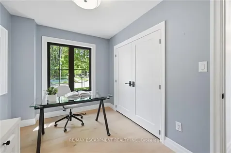 521 Dynes Road Burlington ON L7N 2V1