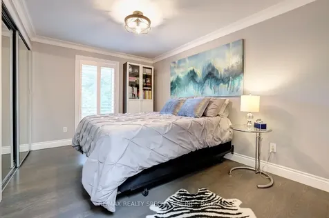 34 Kenninghall Boulevard Mississauga ON L5N 1J4