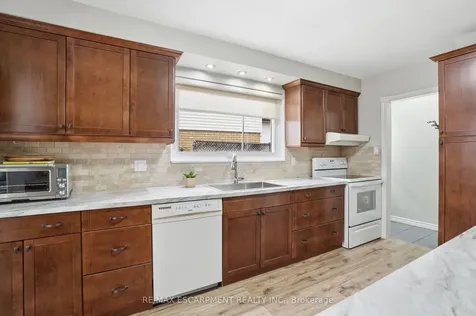 345 Erindale Drive Burlington ON L7L 4T3