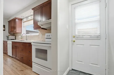 345 Erindale Drive Burlington ON L7L 4T3