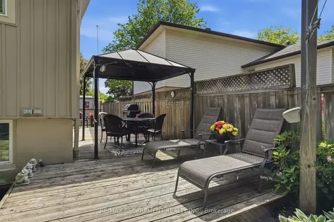 345 Erindale Drive Burlington ON L7L 4T3