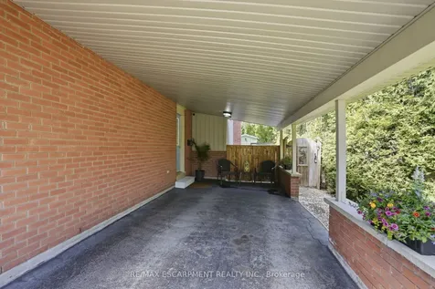 345 Erindale Drive Burlington ON L7L 4T3