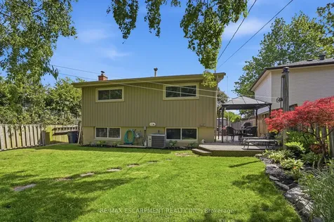 345 Erindale Drive Burlington ON L7L 4T3