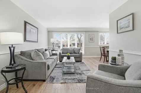 345 Erindale Drive Burlington ON L7L 4T3