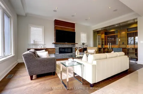 31 Plainsman Road Mississauga ON L5N 1C4
