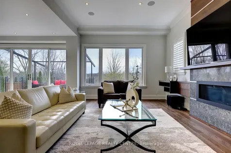 31 Plainsman Road Mississauga ON L5N 1C4