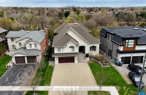 31 Plainsman Road Mississauga ON L5N 1C4