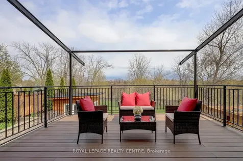 31 Plainsman Road Mississauga ON L5N 1C4