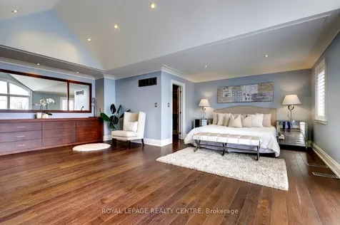 31 Plainsman Road Mississauga ON L5N 1C4