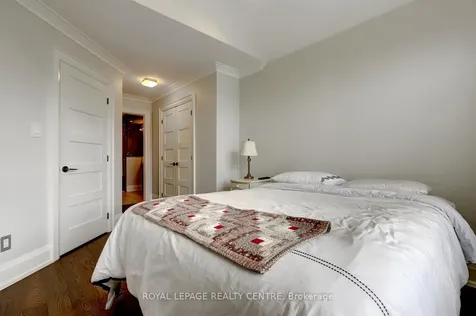 31 Plainsman Road Mississauga ON L5N 1C4