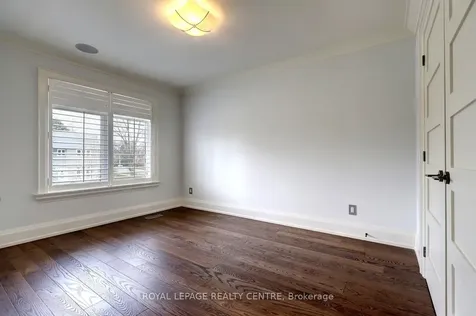 31 Plainsman Road Mississauga ON L5N 1C4